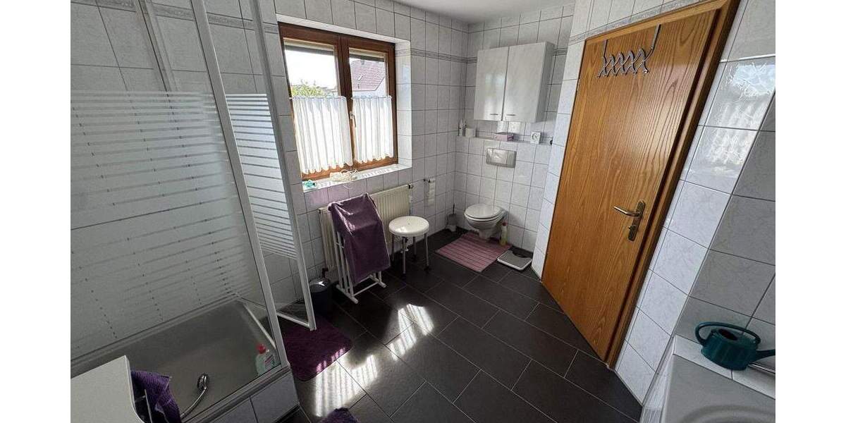 Doppelhaushälfte Oberstimm - 6 Zimmer, 198 m&sup2;, 555.000&euro; | Angebot:25755181