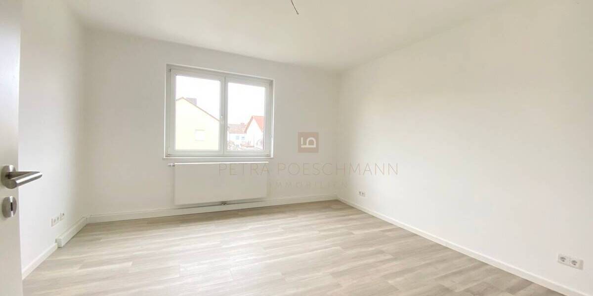 Mehrfamilienhaus, Wohnhaus Ingolstadt Nordost - 7 Zimmer, 171 m&sup2;, 699.000&euro; | Angebot:26630154