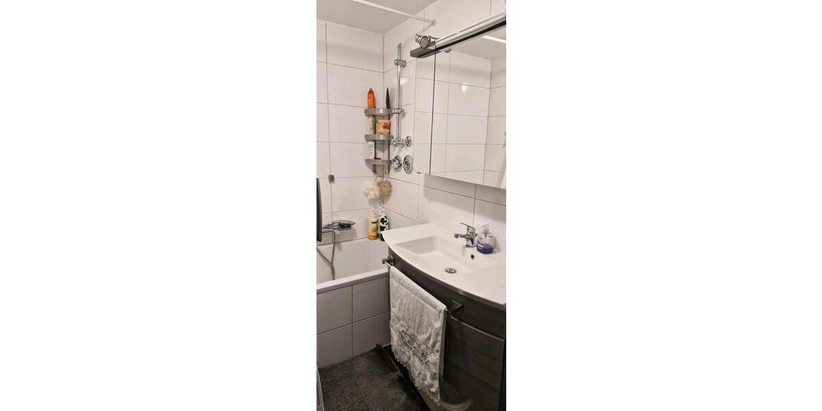 Etagenwohnung Ingolstadt Friedrichshofen-Hollerstauden - 3 Zimmer, 77 m&sup2;, 1.500&euro; | Angebot:25614792