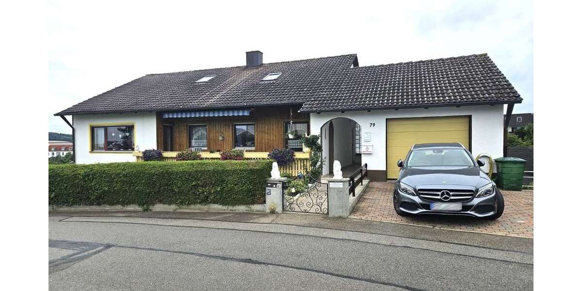 Einfamilienhaus Pfaffenhofen - 9 Zimmer, 259 m&sup2;, 595.000&euro; | Angebot:23221642