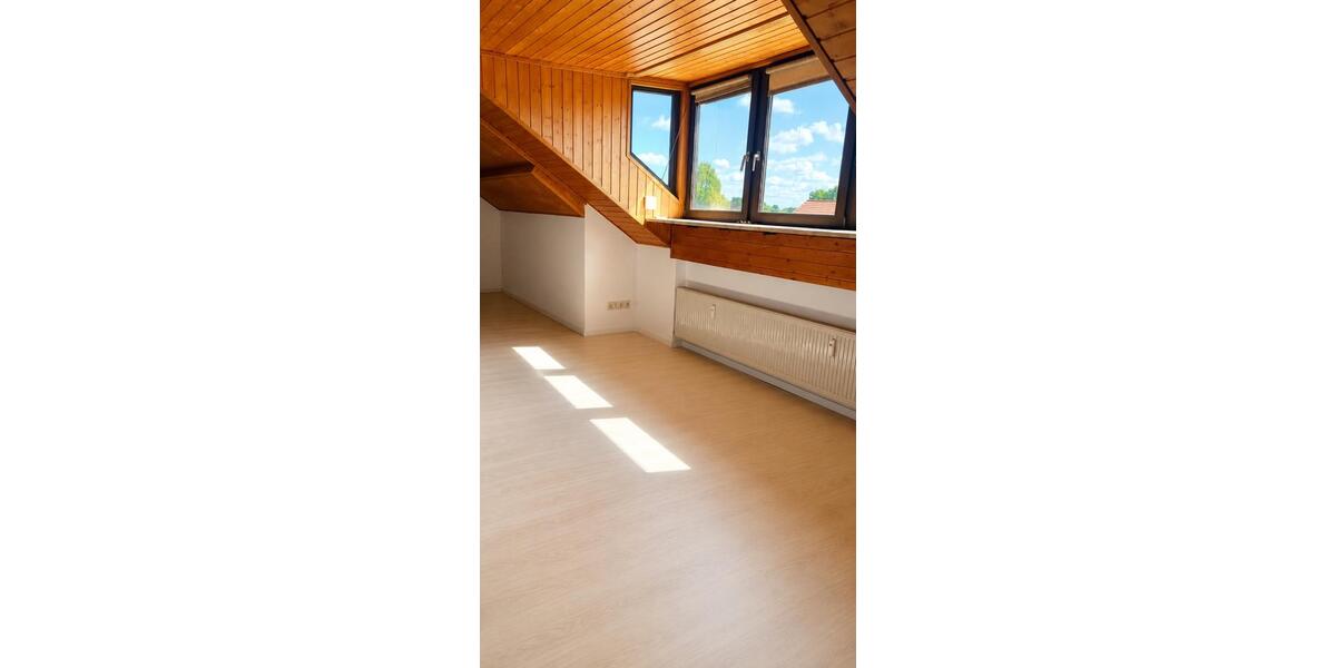 Dachgeschoßwohnung Ingolstadt Nordost - 2.5 Zimmer, 61 m&sup2;, 990&euro; | Angebot:27605202