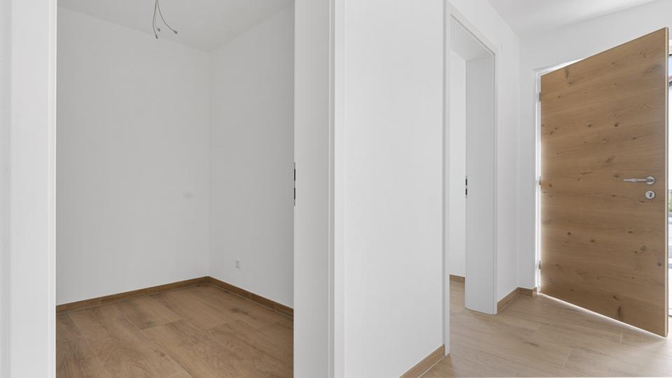 Reihenhaus Ingolstadt - 5.5 Zimmer, 150 m&sup2;, 1.950&euro; | Angebot:26561422