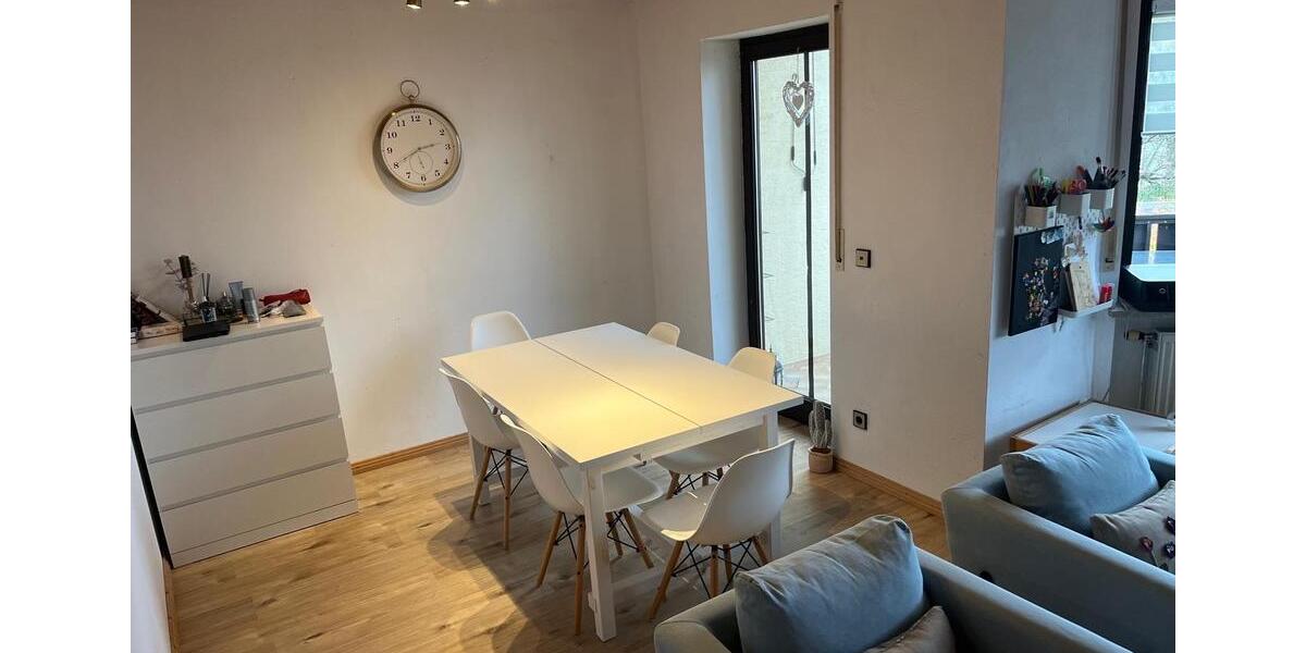 Etagenwohnung Ingolstadt Nordost - 2 Zimmer, 83 m&sup2;, 1.050&euro; | Angebot:25811058