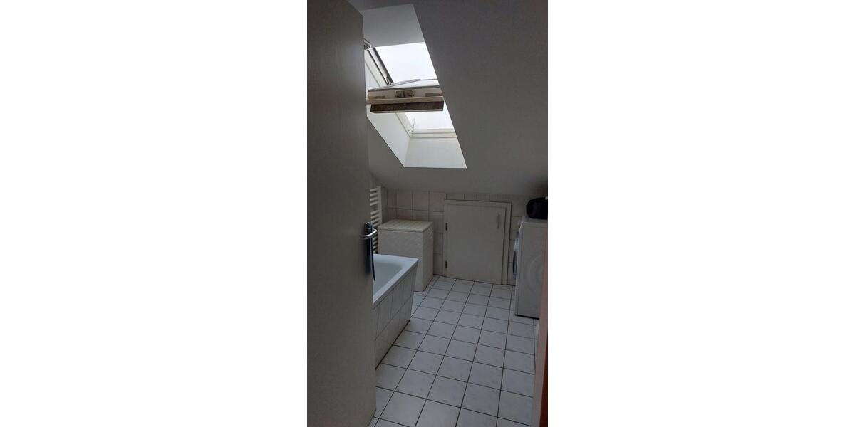 Dachgeschoßwohnung Ingolstadt Friedrichshofen-Hollerstauden - 1 Zimmer, 38 m&sup2;, 550&euro; | Angebot:25887699