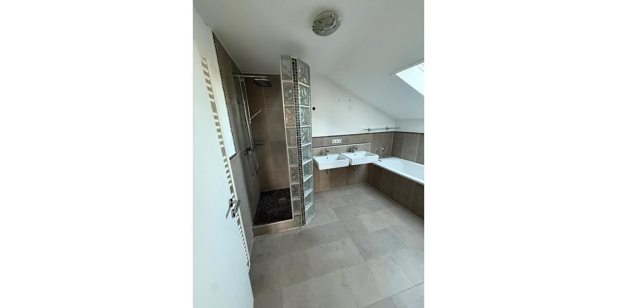 Etagenwohnung Manching - 3 Zimmer, 132 m&sup2;, 1.550&euro; | Angebot:26222532