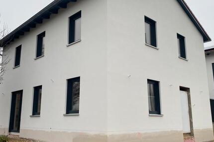 Haus Neuburg an der Donau - 7 Zimmer, 142 m&sup2;, 599.000&euro; | Angebot:24299351