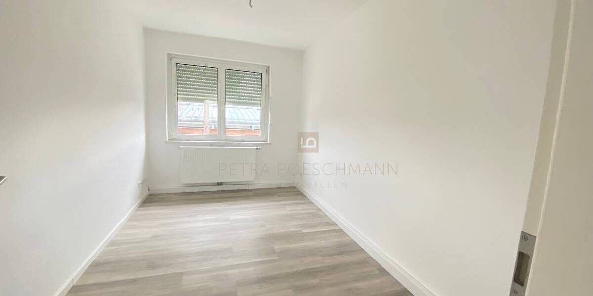 Mehrfamilienhaus, Wohnhaus Ingolstadt Nordost - 7 Zimmer, 171 m&sup2;, 699.000&euro; | Angebot:26630154