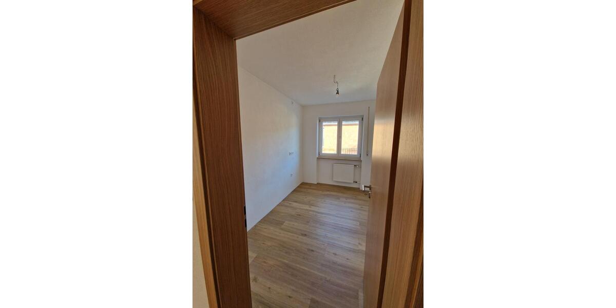 Etagenwohnung Eichstätt - 3 Zimmer, 77 m&sup2;, 1.000&euro; | Angebot:25645664