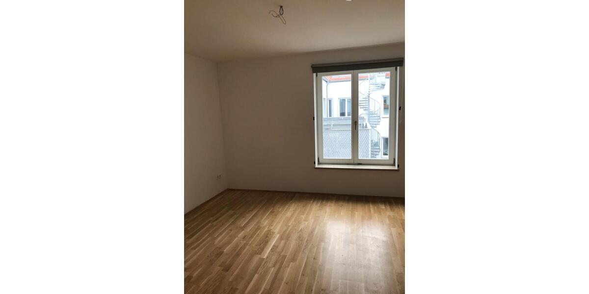 Etagenwohnung Ingolstadt - 3 Zimmer, 95 m&sup2;, 1.250&euro; | Angebot:25652549
