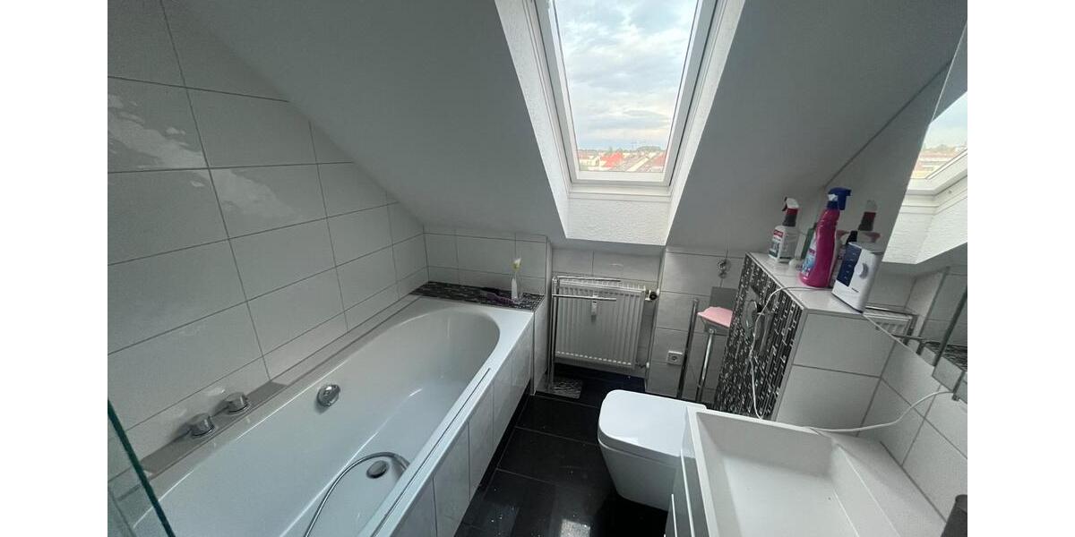 Dachgeschoßwohnung Ingolstadt Nordost - 1.5 Zimmer, 64 m&sup2;, 700&euro; | Angebot:24845562