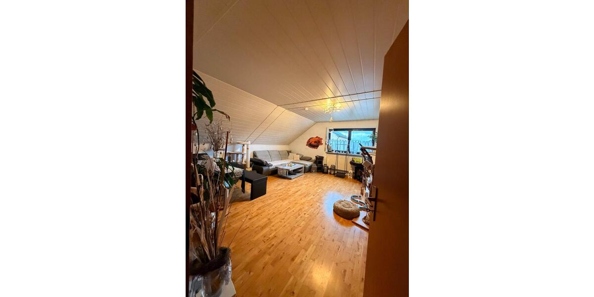 Dachgeschoßwohnung Stammham - 3 Zimmer, 85 m&sup2;, 287.000&euro; | Angebot:25653481