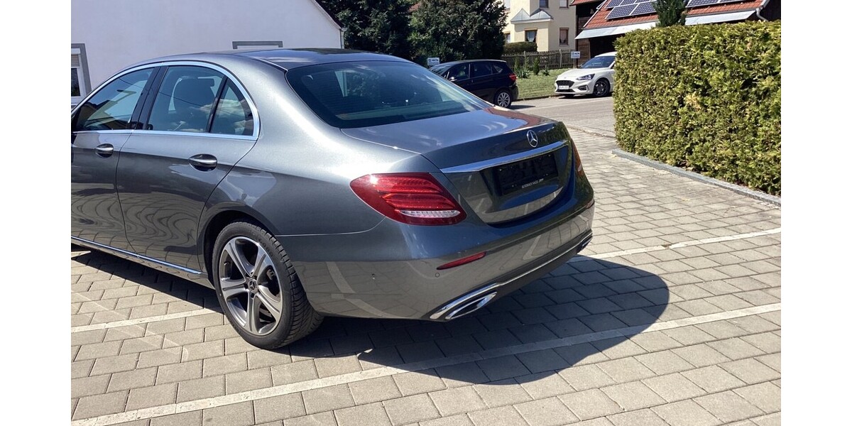 Mercedes-Benz E 220 60.846 km 30.000 &euro; Mainburg 84048