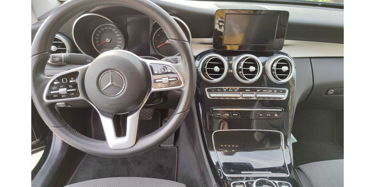 Mercedes-Benz C 200 34.000 km 30.900 &euro; Hepberg 85120