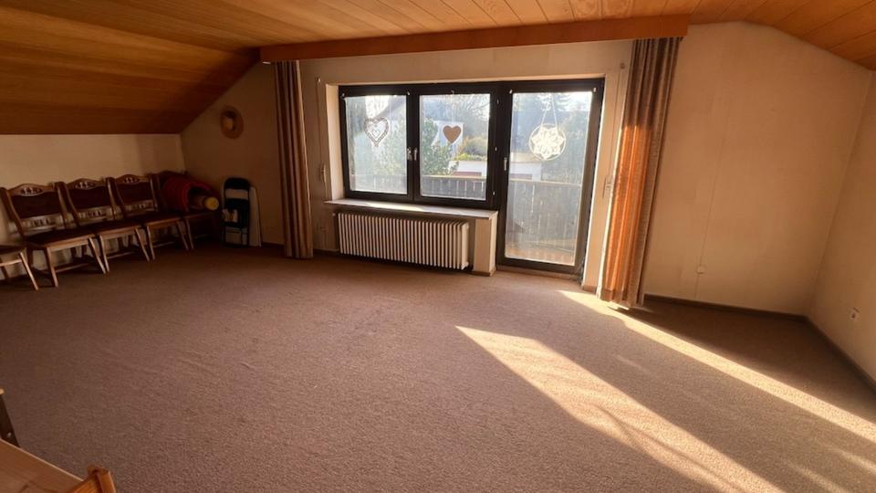 Einfamilienhaus Schrobenhausen - 8 Zimmer, 240 m&sup2;, 649.000&euro; | Angebot:25025822
