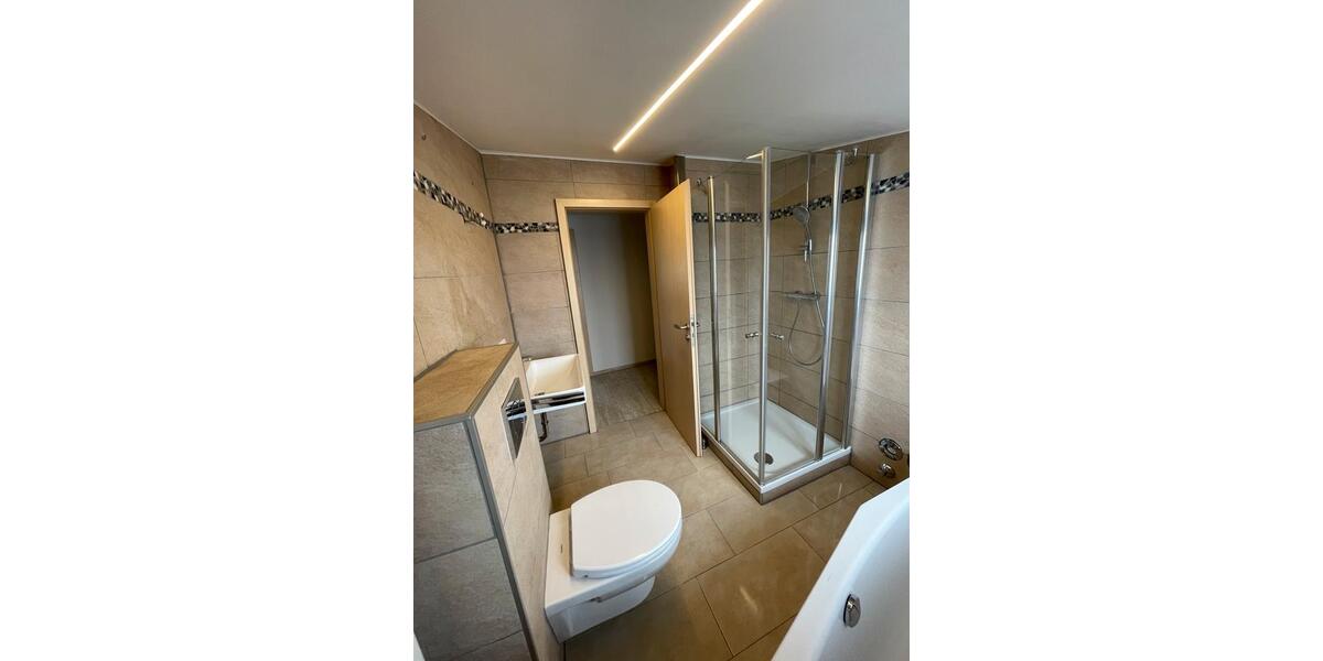 Dachgeschoßwohnung Manching - 3 Zimmer, 64 m&sup2;, 1.250&euro; | Angebot:26439424