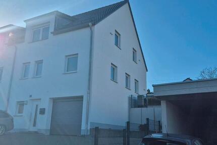 Haus Mainburg - 4 Zimmer, 120 m&sup2;, 1.750&euro; | Angebot:25540016