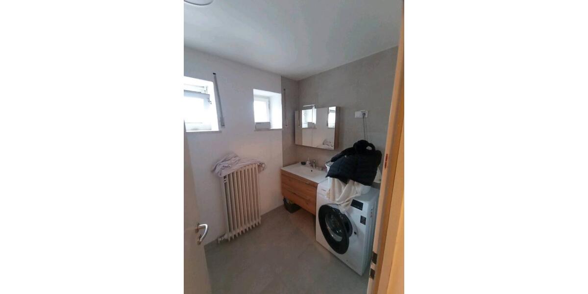 Etagenwohnung Ingolstadt - 7 Zimmer, 208 m&sup2;, 410&euro; | Angebot:25163838
