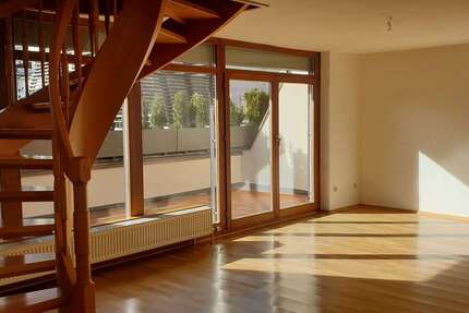 Wohnung Ingolstadt Altstadt Südost - 4 Zimmer, 150 m&sup2;, 1.800&euro; | Angebot:23332601
