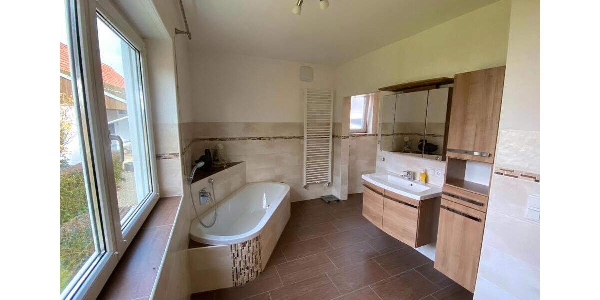 Etagenwohnung Neustadt an der Donau - 3 Zimmer, 93 m&sup2;, 313.000&euro; | Angebot:25995710