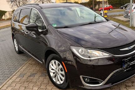 Chrysler Pacifica 150.000 km 18.000 &euro; Altmannstein 93336