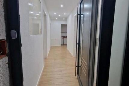 Wohnung Mainburg - 4 Zimmer, 80 m&sup2;, 1.370&euro; | Angebot:25975882