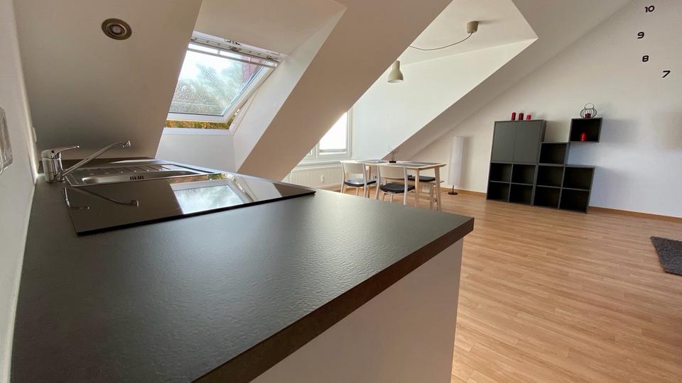 Dachgeschoßwohnung Ingolstadt Friedrichshofen-Hollerstauden - 2 Zimmer, 58 m&sup2;, 1.020&euro; | Angebot:25756829