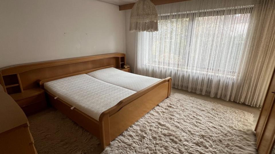 Einfamilienhaus Schrobenhausen - 8 Zimmer, 240 m&sup2;, 649.000&euro; | Angebot:25025822