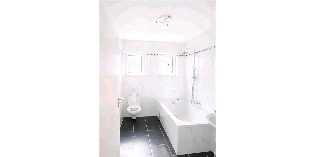 Erdgeschoßwohnung Schernfeld Birkhof - 4 Zimmer, 82 m&sup2;, 880&euro; | Angebot:26403630