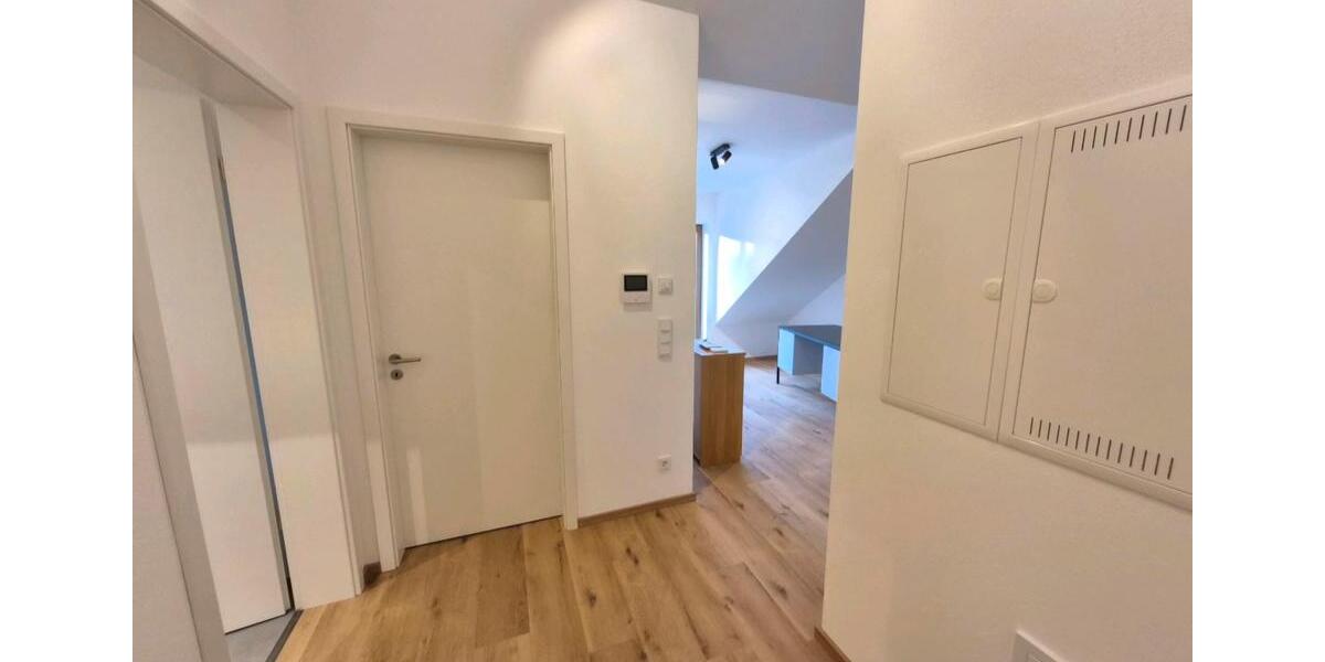 Dachgeschoßwohnung Oberdolling - 1 Zimmer, 43 m&sup2;, 770&euro; | Angebot:25922325