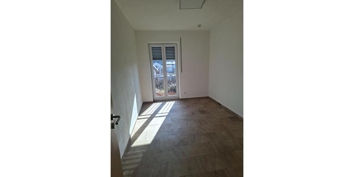 Etagenwohnung Wolnzach - 3 Zimmer, 85 m&sup2;, 790&euro; | Angebot:25256126