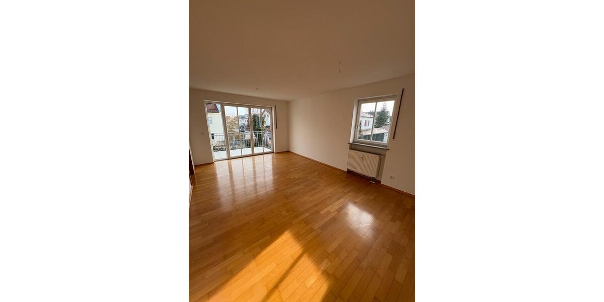 Etagenwohnung Hohenwart - 3 Zimmer, 71 m&sup2;, 1.100&euro; | Angebot:25837728
