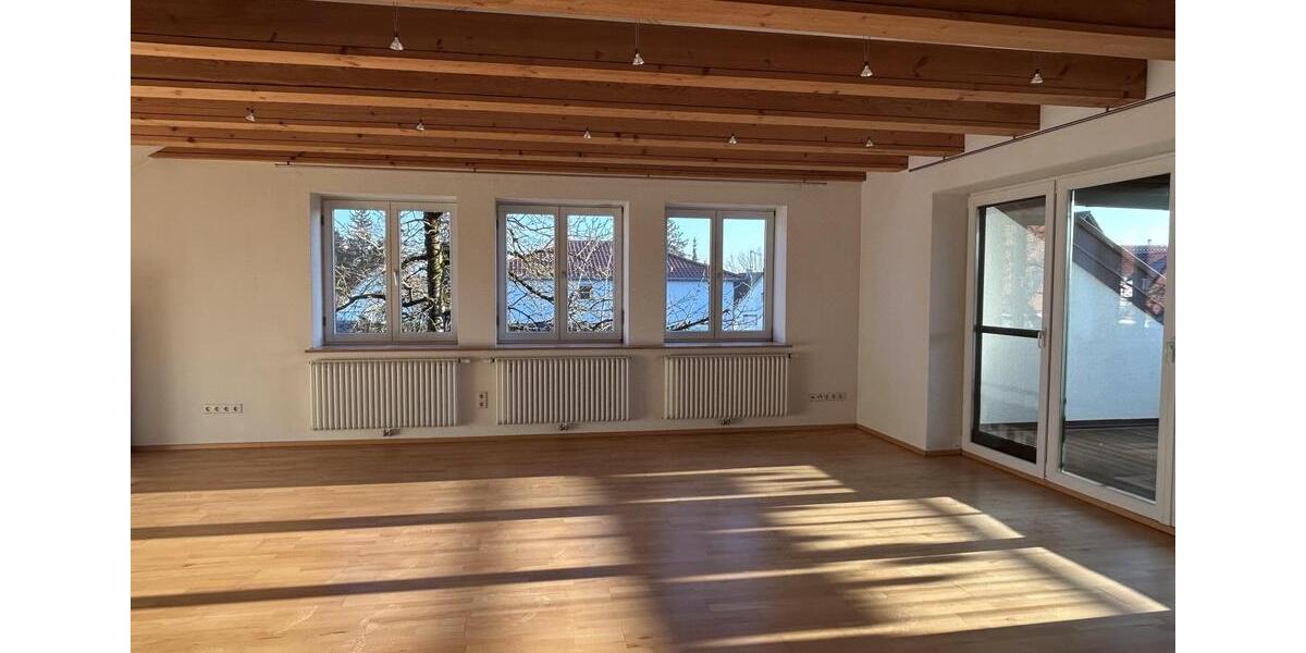 Dachgeschoßwohnung Karlshuld - 3 Zimmer, 140 m&sup2;, 1.400&euro; | Angebot:25145331