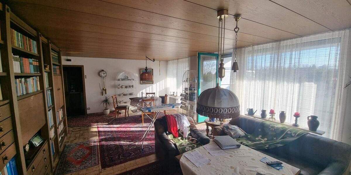 Etagenwohnung Ingolstadt Friedrichshofen-Hollerstauden - 5 Zimmer, 138 m&sup2;, 285.000&euro; | Angebot:25708053