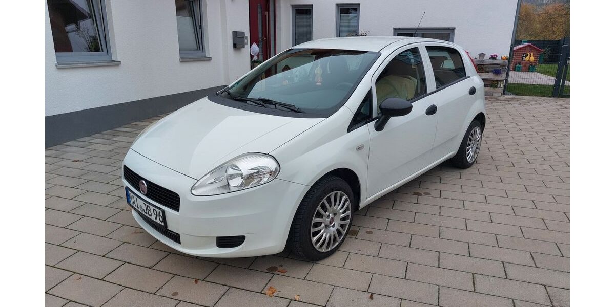 Fiat Grande Punto 182.405 km 2.700 &euro; Mainburg 84048