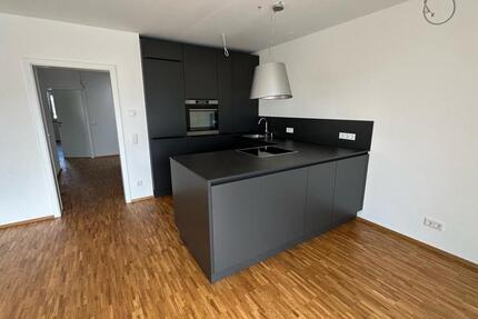 Wohnung Ingolstadt Nordost - 3 Zimmer, 97 m&sup2;, 1.660&euro; | Angebot:27616450