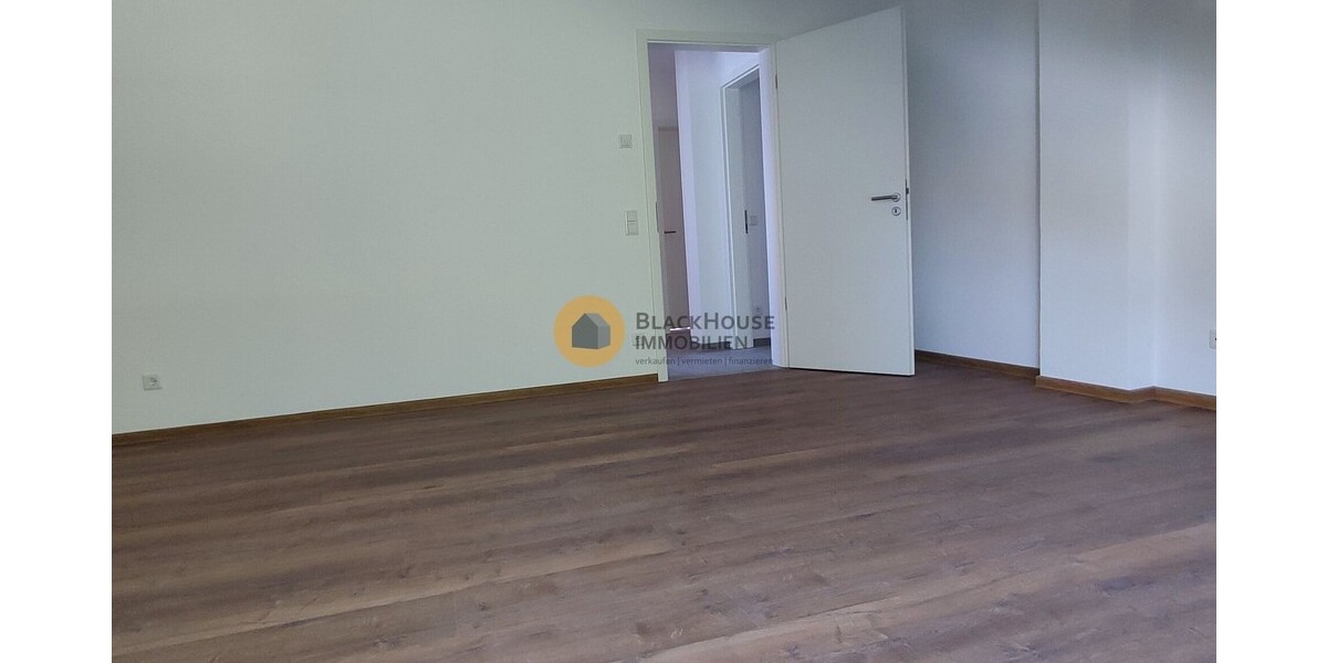 Wohnen und Arbeiten: zentrale 6 Zimmer Rooftop-Wohnung in Ingolstadt Monikaviertel - Dachgeschoßwohnung Ingolstadt Südost | Angebot:25836611