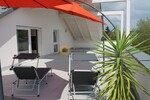 Eine Perle - Penthouse mit 100m² Dachterrasse und Platz für 4 Autos - Einfamilienhaus Wettstetten | Angebot:26652679