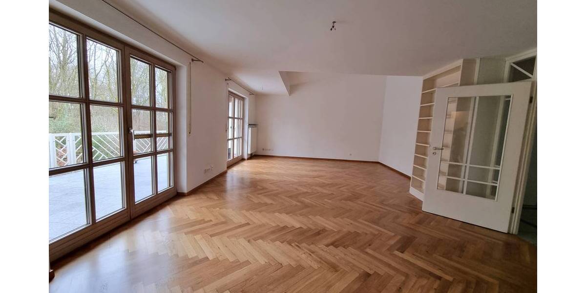 Etagenwohnung Ingolstadt Spitalhof - 3 Zimmer, 102 m&sup2;, 1.250&euro; | Angebot:26787284