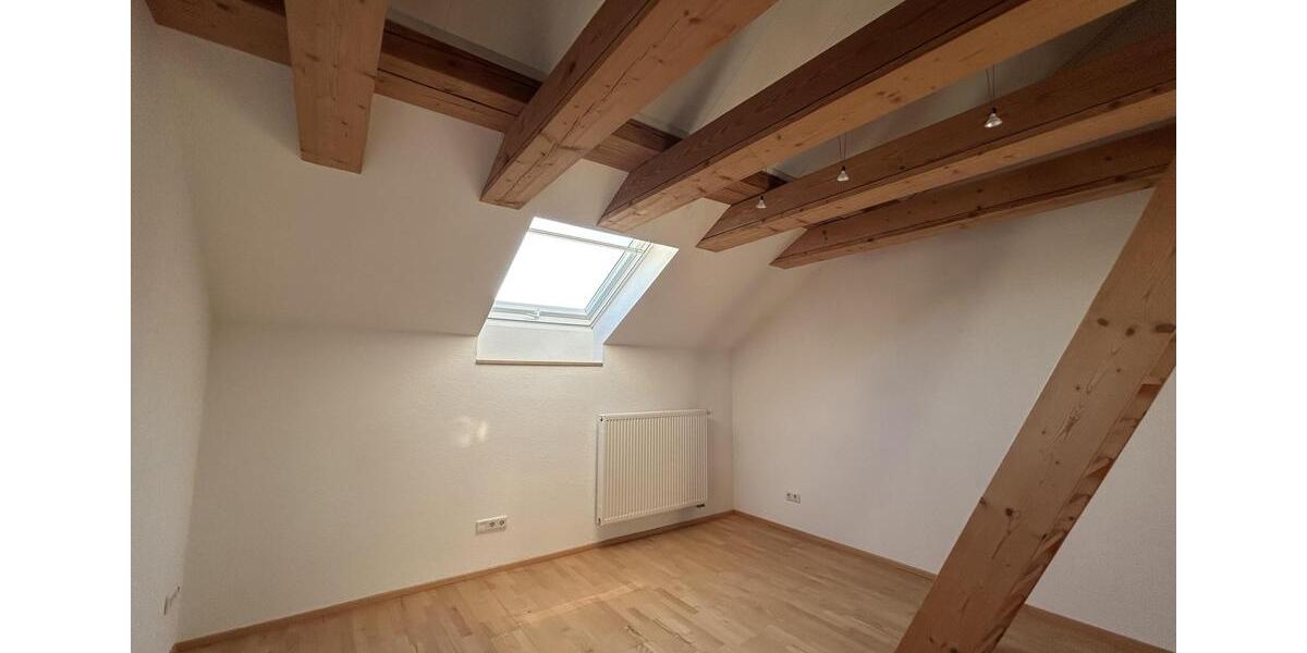 Dachgeschoßwohnung Karlshuld - 3 Zimmer, 140 m&sup2;, 1.400&euro; | Angebot:25145331