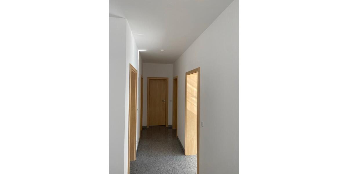 Etagenwohnung Neuburg an der Donau - 4.5 Zimmer, 136 m&sup2;, 1.350&euro; | Angebot:25233714