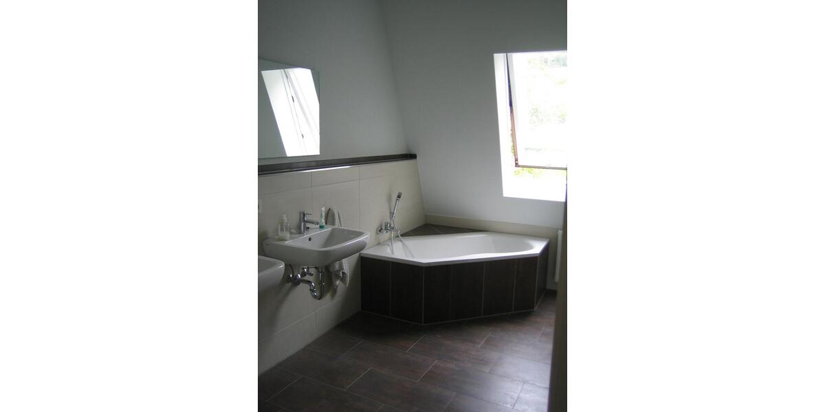 Etagenwohnung Riedenburg - 4 Zimmer, 150 m&sup2;, 1.125&euro; | Angebot:25294765