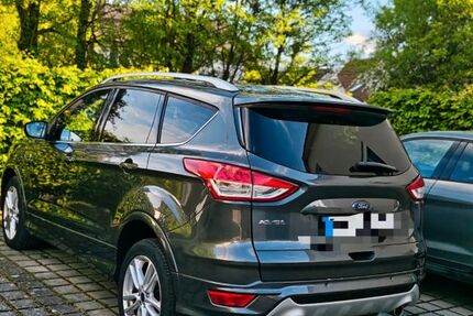 Ford Kuga 188.000 km 8.200 &euro; Vohburg 85088