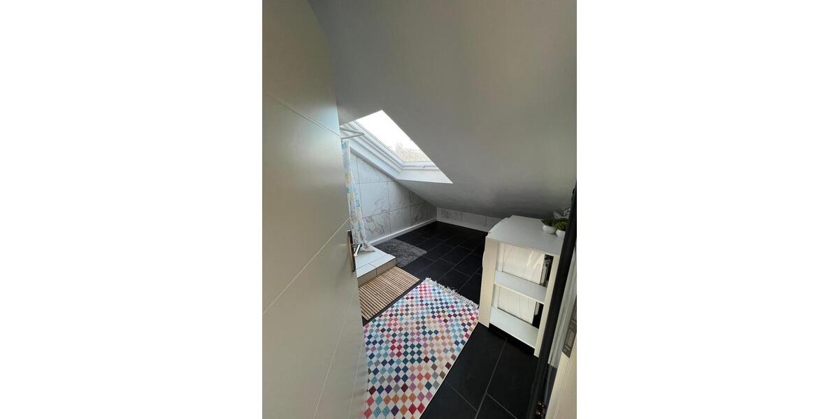 Dachgeschoßwohnung Ingolstadt Nordost - 2 Zimmer, 33 m&sup2;, 950&euro; | Angebot:26480060