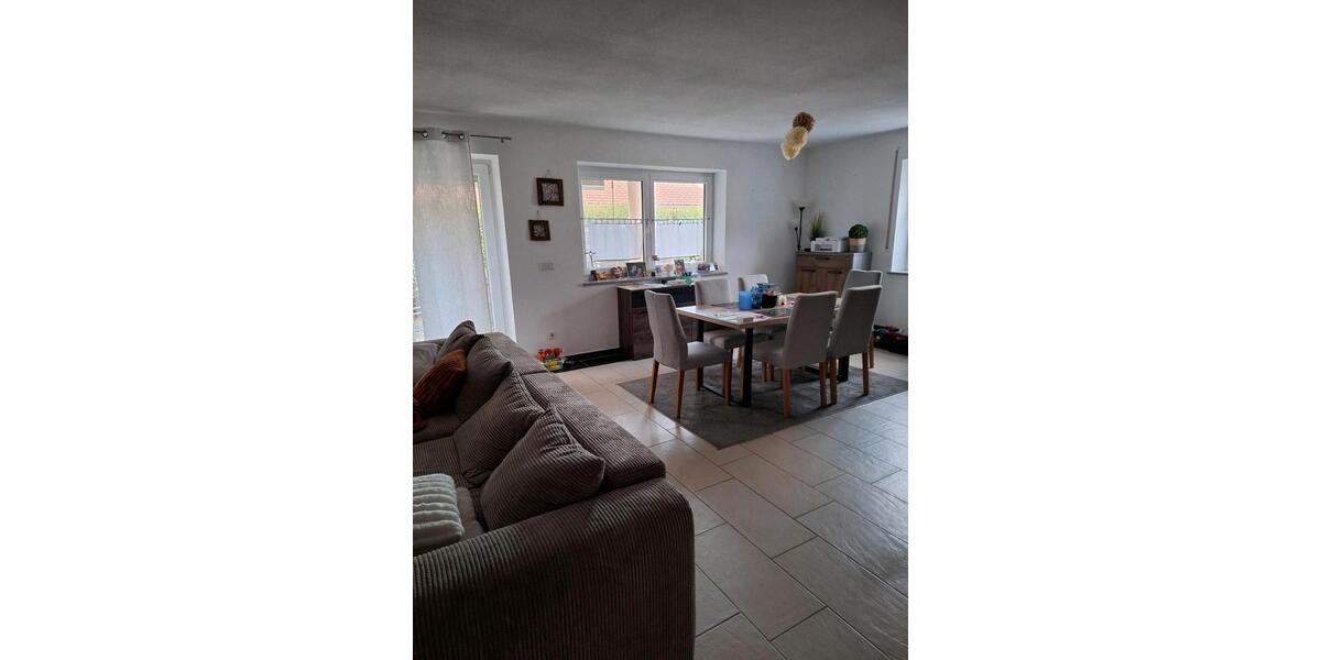 Erdgeschoßwohnung Königsmoos - 3 Zimmer, 90 m&sup2;, 1.000&euro; | Angebot:27622502