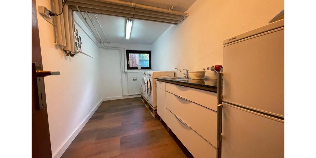 Einfamilienhaus Wettstetten - 10 Zimmer, 245 m&sup2;, 915.000&euro; | Angebot:26305290