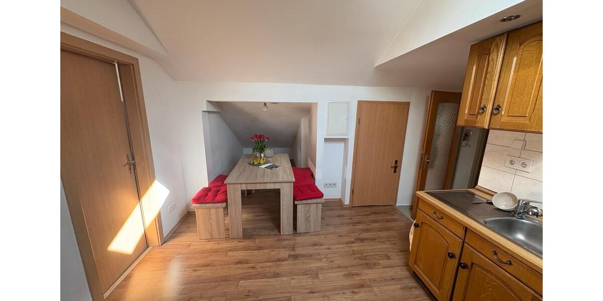 Dachgeschoßwohnung Eichstätt - 3 Zimmer, 70 m&sup2;, 350&euro; | Angebot:26039843