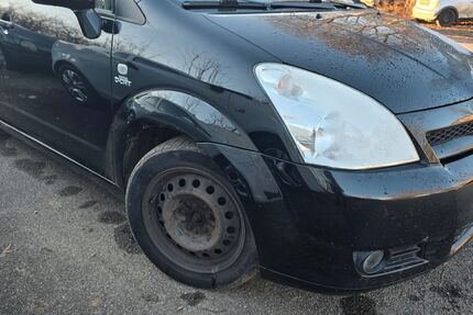 Toyota Corolla Verso 224.000 km 2.499 &euro; Neuburg an der Donau 86633