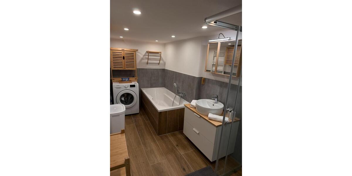 Dachgeschoßwohnung Ingolstadt - 4 Zimmer, 122 m&sup2;, 2.800&euro; | Angebot:26422226