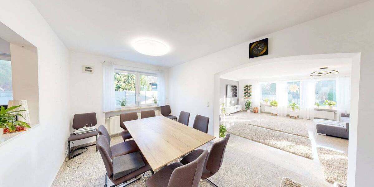 Einfamilienhaus Ingolstadt Ringsee - 8 Zimmer, 318 m&sup2;, 1.190.000&euro; | Angebot:26092993