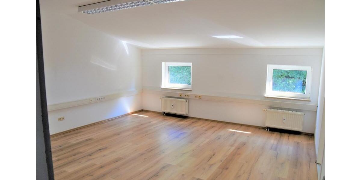 Gewerbeobjekt Karlskron - 900&euro; | Angebot:23120228